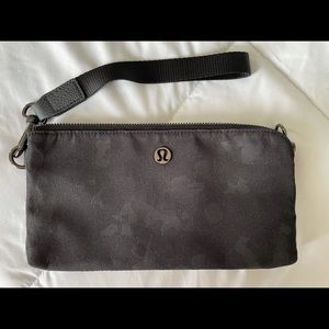 LuluLemon wallet